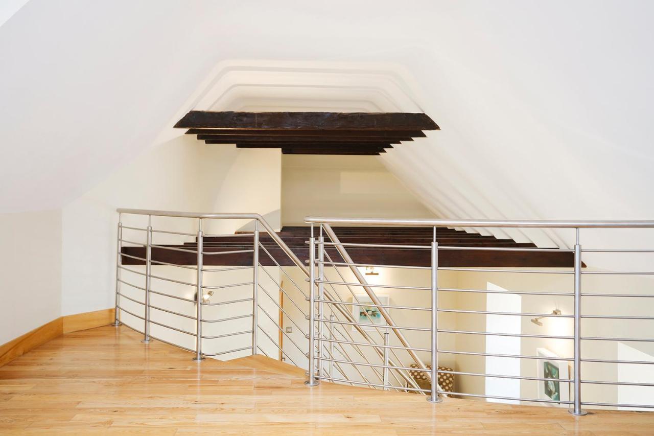 Joivy Unique Mezzanine Apartment In เซนต์แอนดรูว์ ภายนอก รูปภาพ