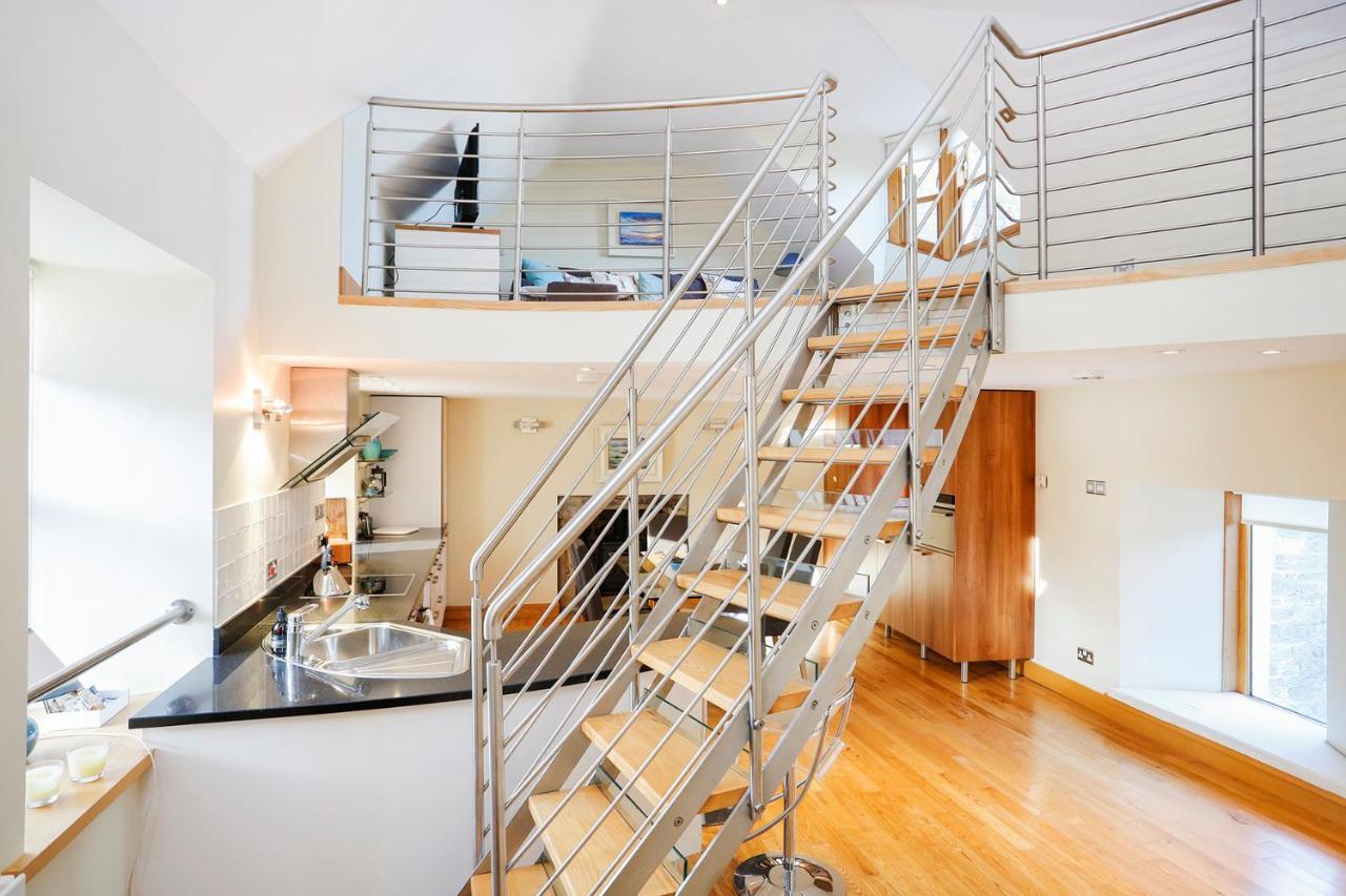 Joivy Unique Mezzanine Apartment In เซนต์แอนดรูว์ ภายนอก รูปภาพ