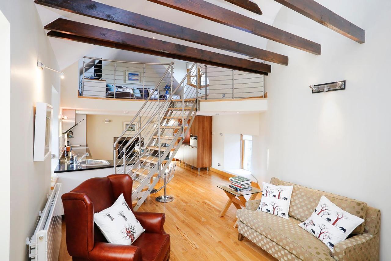 Joivy Unique Mezzanine Apartment In เซนต์แอนดรูว์ ภายนอก รูปภาพ